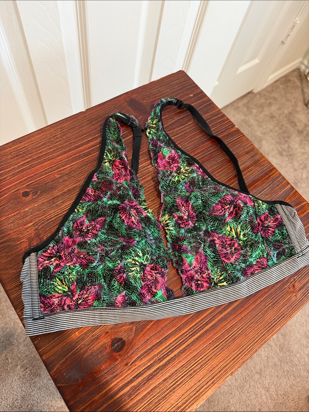 Xhilaration Neon Floral Lace Deep V Plunge Bralette - size large